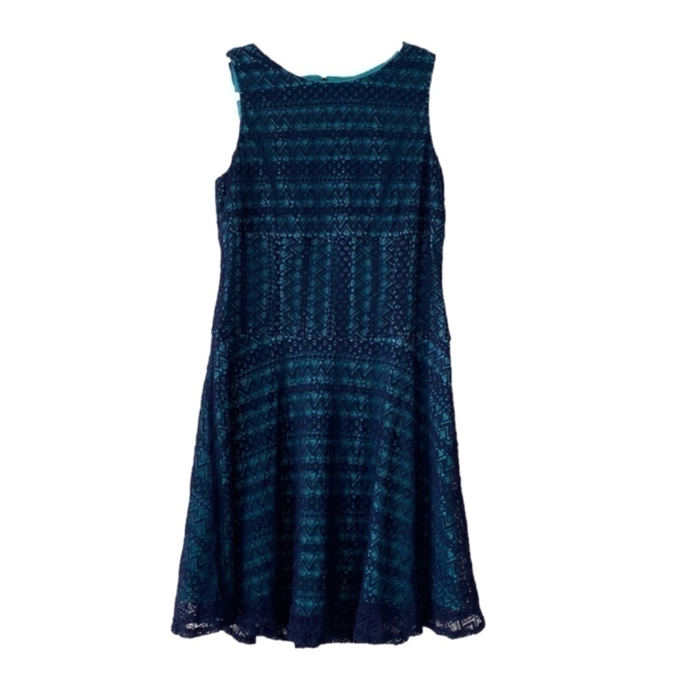 Maggy London for Melanie Lynn lined with lace overly dress size 6